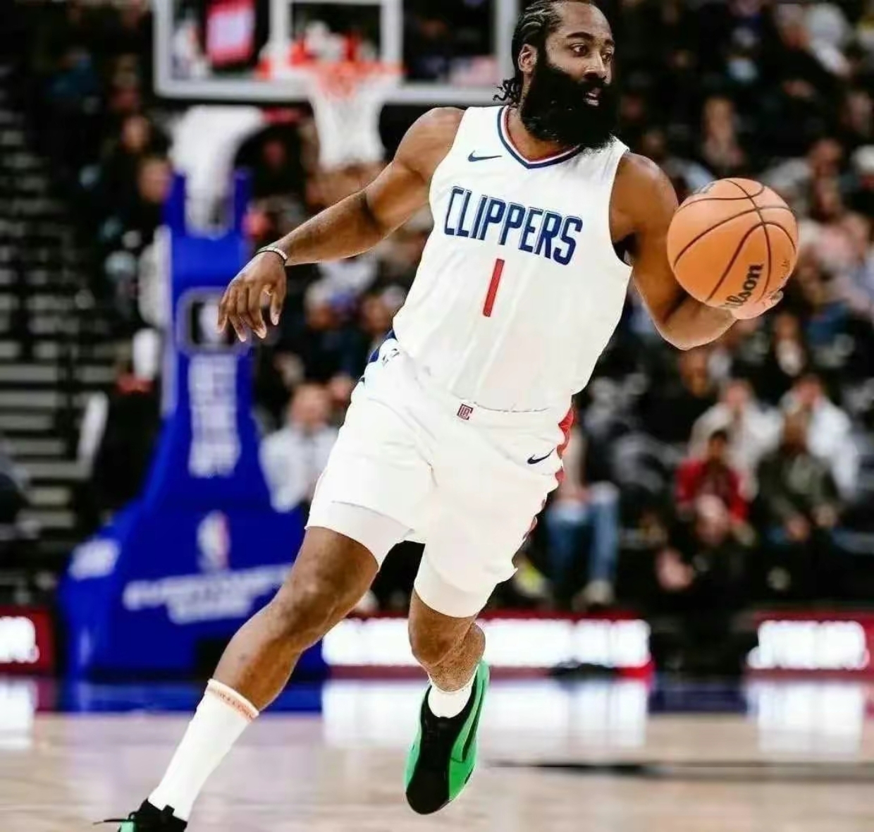 风云突变！洛杉矶快船冲刺阶段外线爆发，德甲版图或变，引发热议，轮换策略成焦点的简单介绍