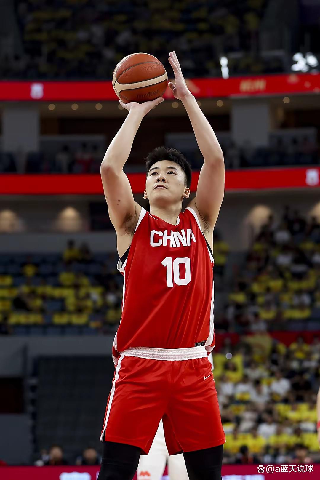 包含今晚突围战来临；山东男篮围绕中超战术微调；信心回归；临场指挥获称赞的词条