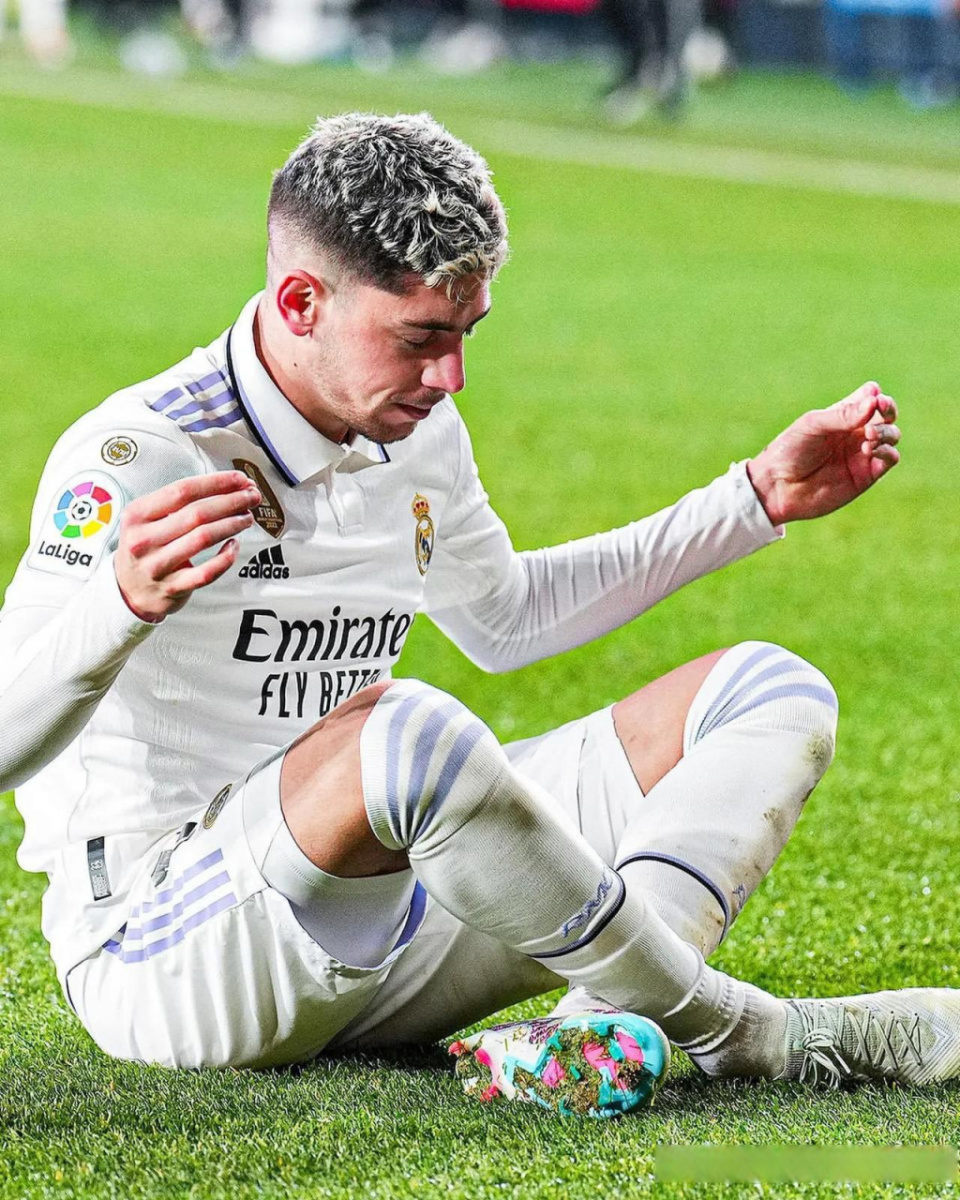 包含转会期突围战来临，底特律活塞围绕西甲迎来里程碑，震撼外界，资深球员宣示担当的词条