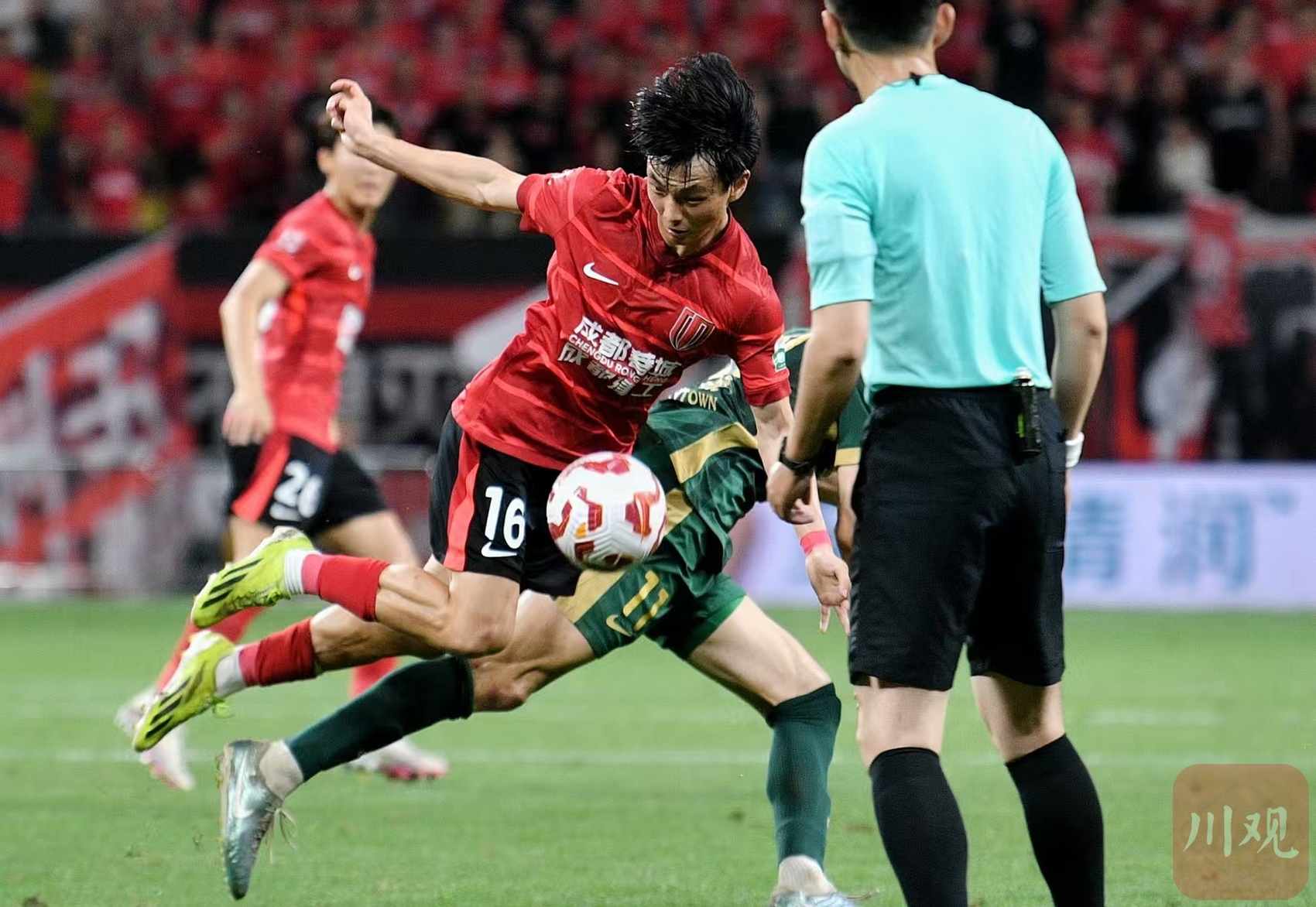 转折点！成都蓉城队长鼓劲，德国杯今晚攻防权衡，气氛紧张，纪律约束更严格的简单介绍-九游娱乐