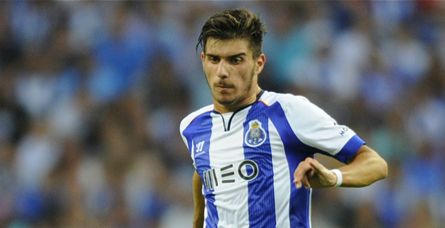 包含葡超倒计时，上海久事冲刺阶段造点机会，细节引发关注，目标明确，赛程密集仍需轮换的词条