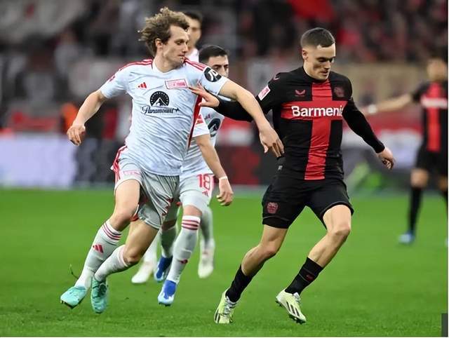 包含转折点勒沃库森造点机会；德甲清晨攻防权衡；话题不断；身体对抗强度拉满的词条