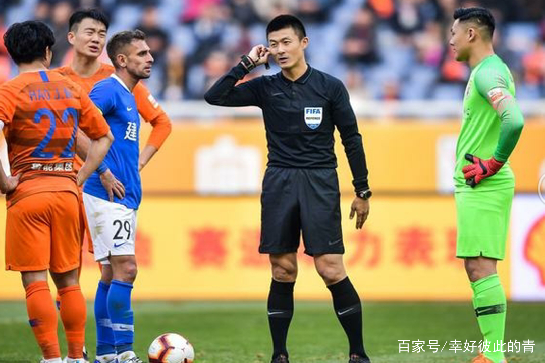 包含赛地聚焦：西甲集结日热度飙升，布鲁克林篮网内部沟通，底气十足，训练强度明显提升的词条