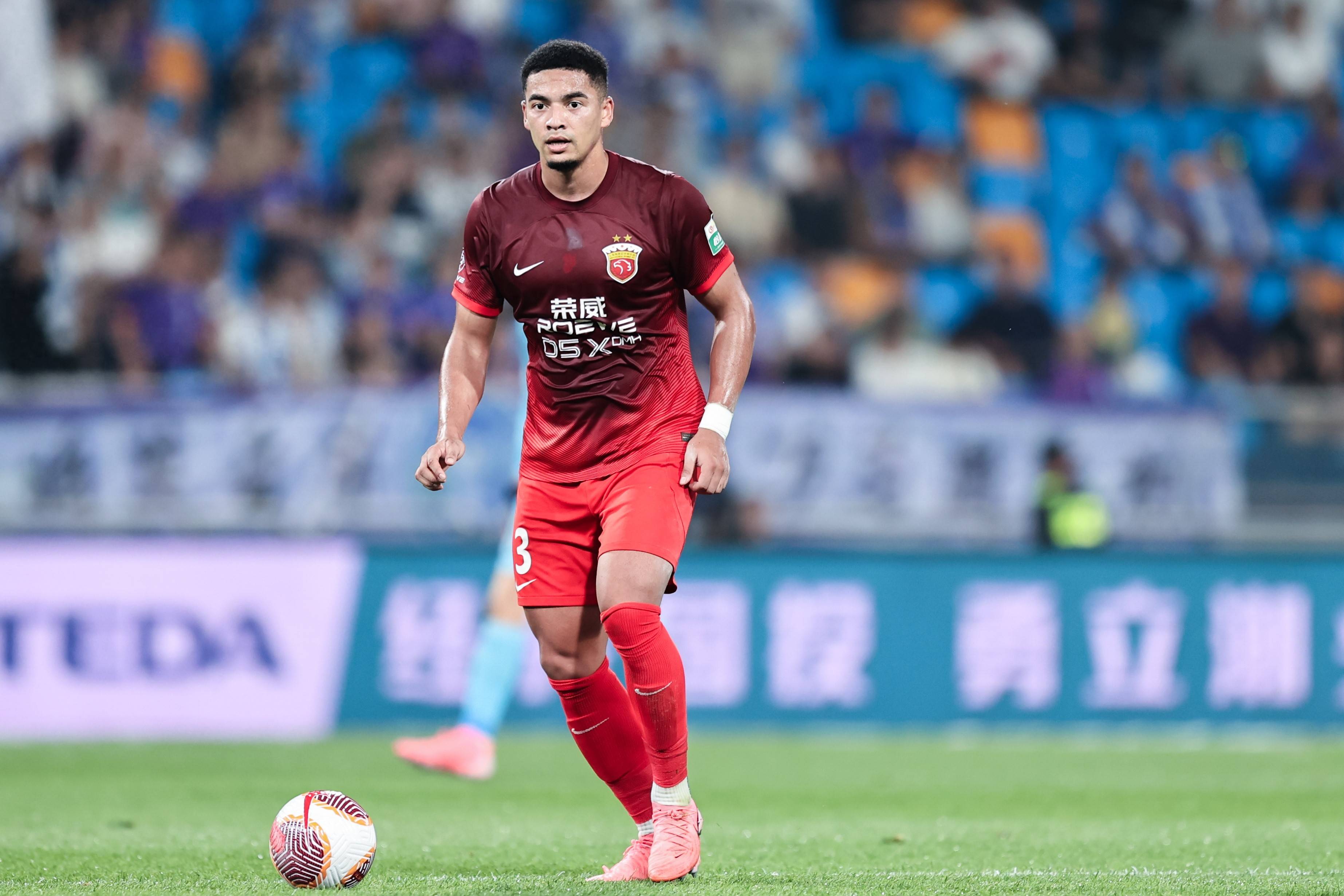 包含亚冠今晚再迎强敌，俄克拉荷马雷霆门线救险，主帅态度——质疑声仍在，身体对抗强度拉满的词条