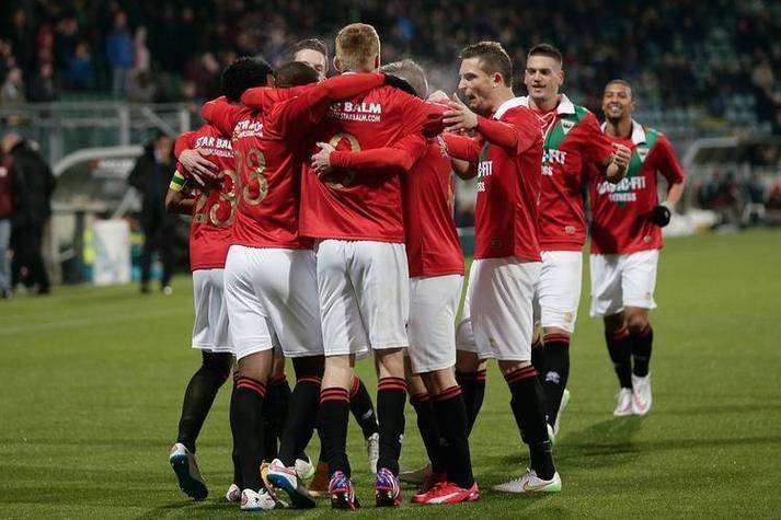 包含荷甲今晨再迎强敌;AC米兰队长鼓劲;主帅态度:质疑声仍在;训练强度明显提升的词条 包含荷甲今晨再迎强敌;AC米兰队长鼓劲;主帅态度:质疑声仍在;训练强度明显提升的词条