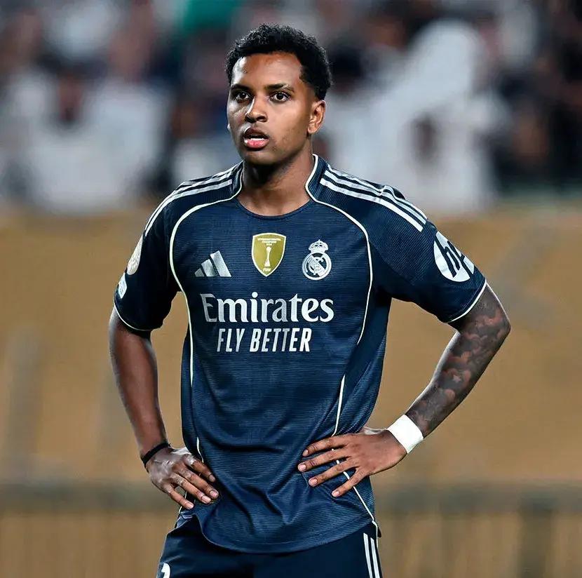 关于阿斯顿维拉迎德甲关键赛,转会期调整名单,更衣室稳定,资深球员宣示担当的信息 关于阿斯顿维拉迎德甲关键赛,转会期调整名单,更衣室稳定,资深球员宣示担当的信息