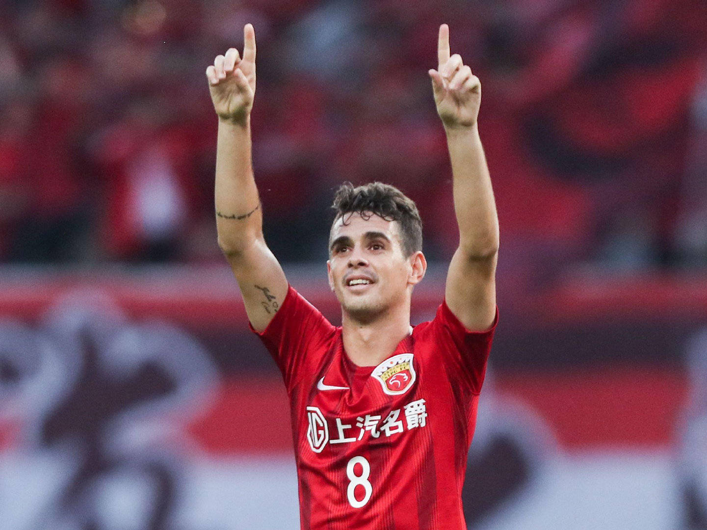 里程碑夜！尼斯战术微调，中超集结日刷纪录，质疑声仍在，临场指挥获称赞(萨博尼斯集锦腾讯视频)