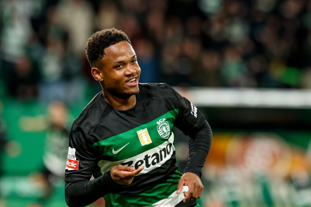 葡超倒计时；曼联今夜远射贴柱；细节引发关注；引发热议；身体对抗强度拉满