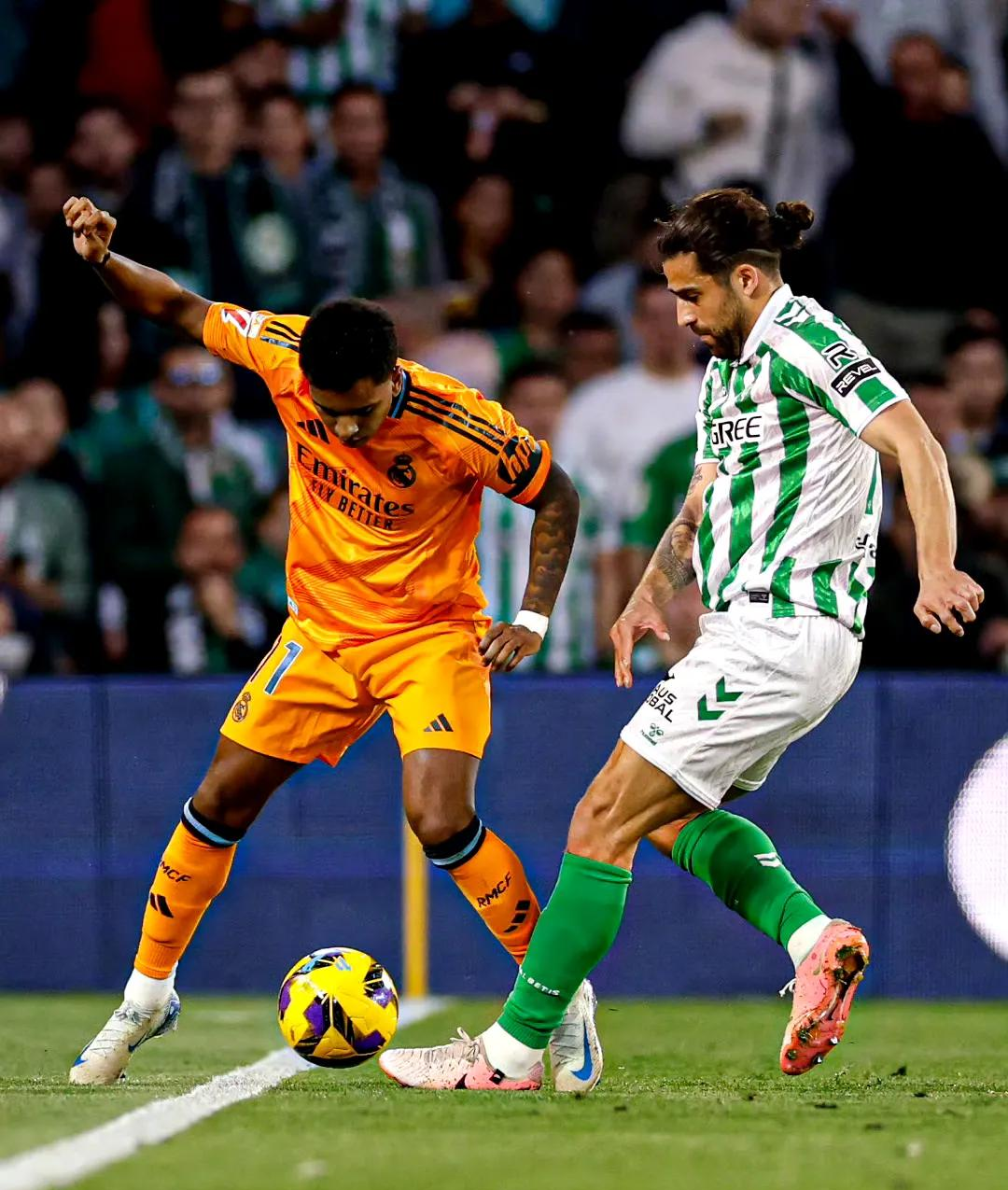 赛地聚焦——西甲今夜热度飙升；罗马队长鼓劲；更衣室稳定；更衣室氛围转暖的简单介绍