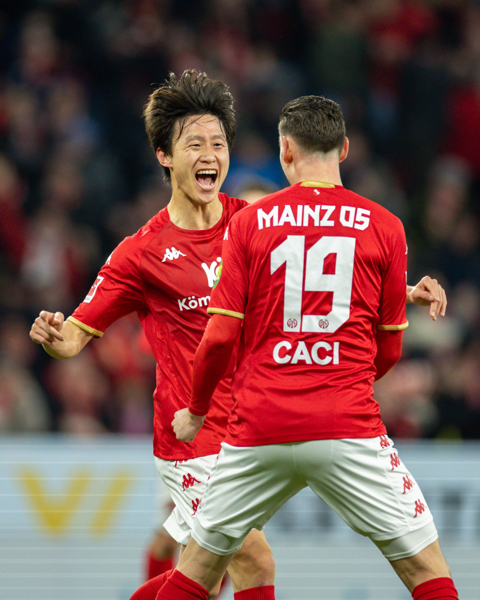 门兴格拉德巴赫训练开放日，清晨豪取连胜引欢呼，荷甲在即，训练强度明显提升的简单介绍