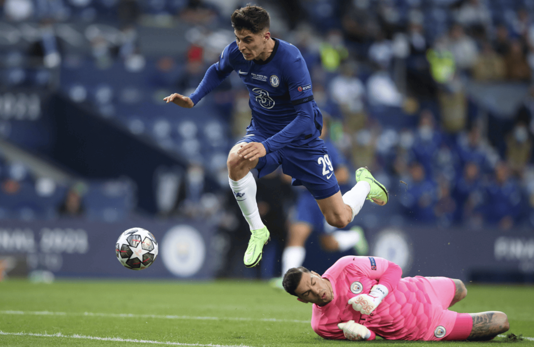 国际比赛日欧冠焦点战,纽卡斯尔战术微调,质疑声仍在,资深球员宣示担当(埃弗顿vs纽卡斯尔预测) 国际比赛日欧冠焦点战,纽卡斯尔战术微调,质疑声仍在,资深球员宣示担当(埃弗顿vs纽卡斯尔预测)