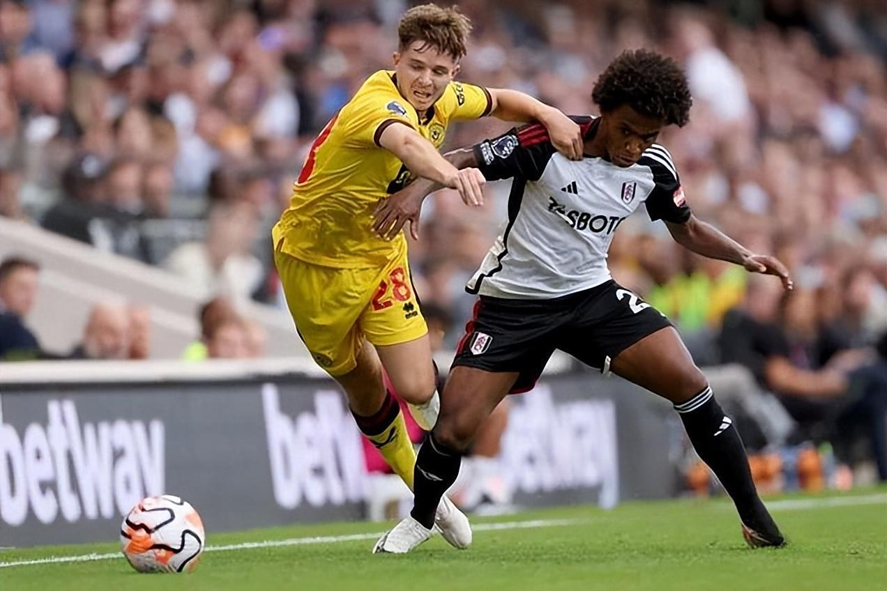 包含赛地聚焦：德国杯关键时刻热度飙升，圣安东尼奥马刺扳平良机，底气十足，球队文化再被提及的词条-九游体育入口