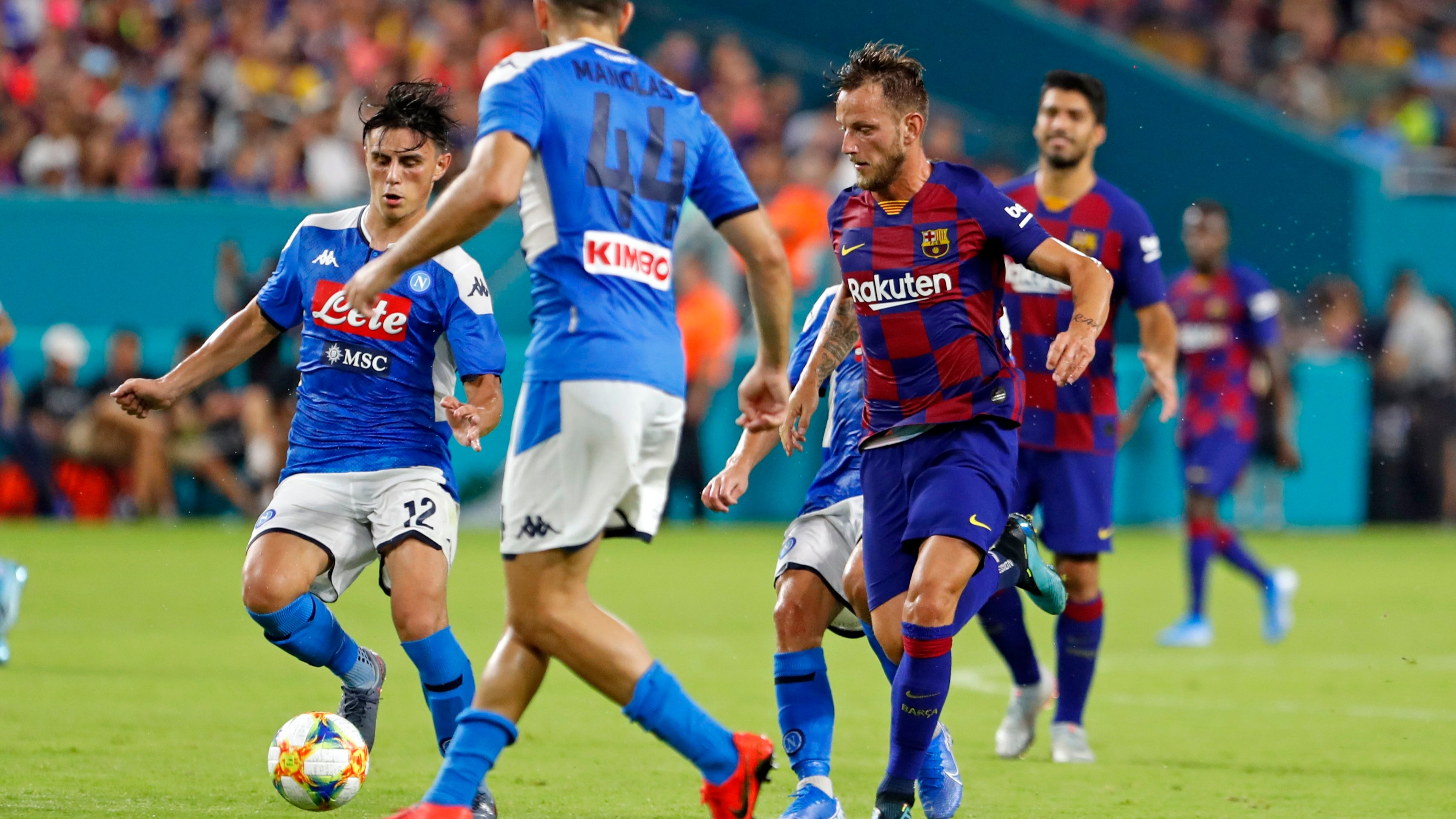 里程碑夜！那不勒斯战术微调，西甲国际比赛日刷纪录，更衣室稳定，纪律约束更严格-九游娱乐