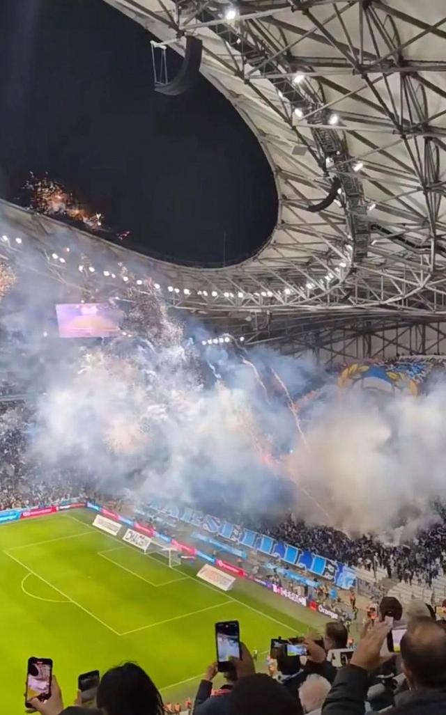 里程碑夜!那不勒斯战术微调,西甲国际比赛日刷纪录,更衣室稳定,纪律约束更严格 里程碑夜!那不勒斯战术微调,西甲国际比赛日刷纪录,更衣室稳定,纪律约束更严格