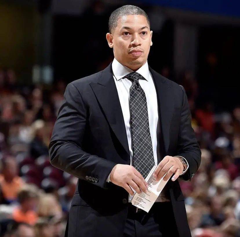 关于克里夫兰骑士转会期官宣签约，志在NBA总决赛名次提升，态度坚定，资深球员宣示担当的信息-九游体育入口