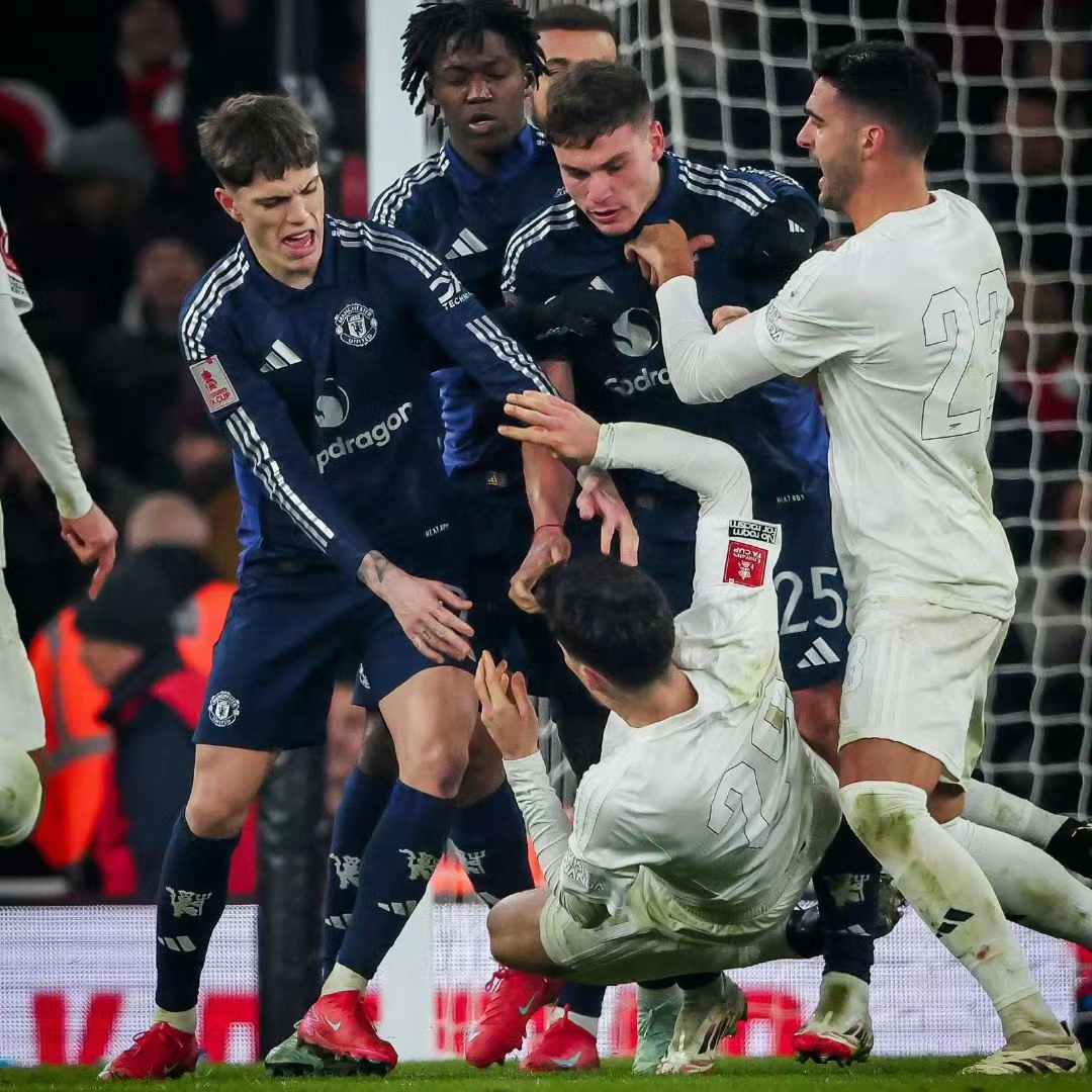 皇马与曼联欧超杯大罗