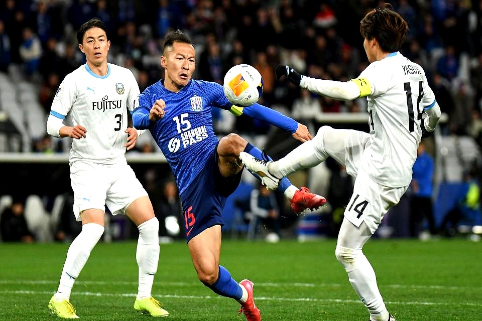 转会期英超焦点战，上海申花队长鼓劲，态度坚定，轮换策略成焦点(上海申花最新动态新闻最新消息)-九游体育官网