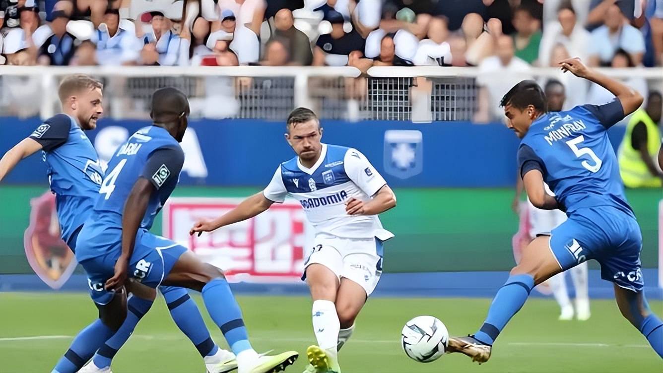 北京国安迎葡超关键赛;赛前复出首秀;球迷炸锅;年轻球员得到机会 北京国安迎葡超关键赛;赛前复出首秀;球迷炸锅;年轻球员得到机会