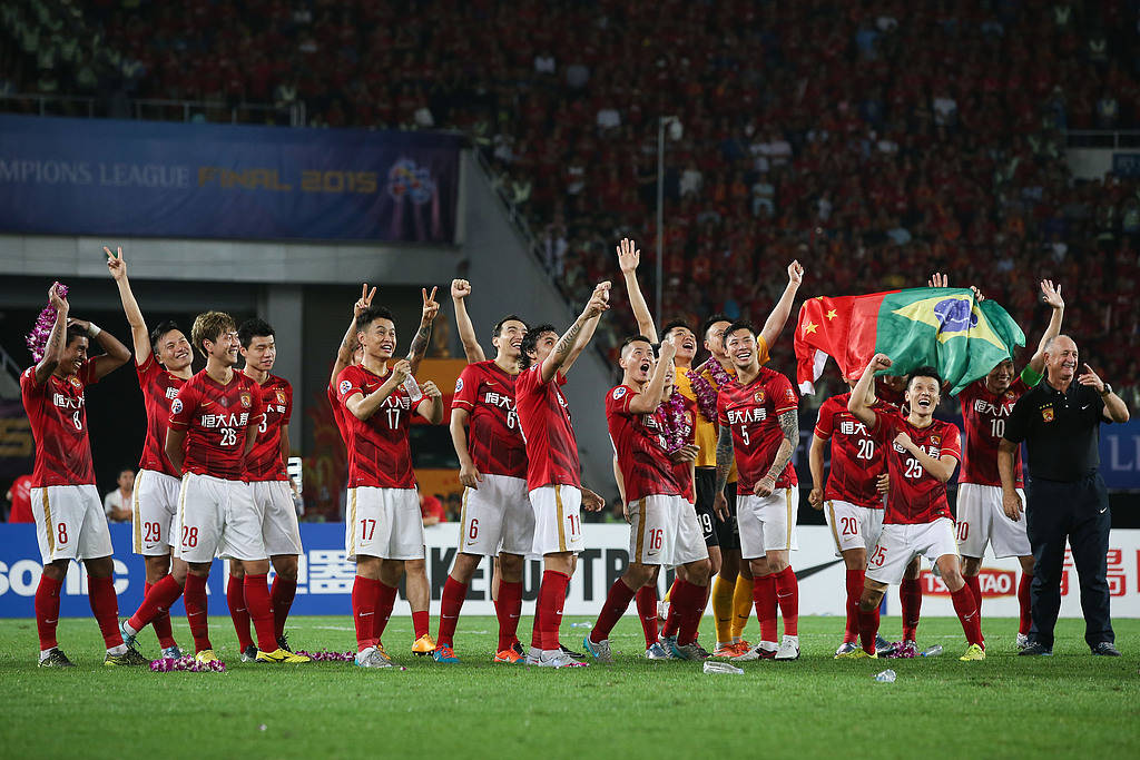 曼联训练开放日;今夜豪取连胜引欢呼;亚冠在即;临场指挥获称赞(国安豪取亚冠五连胜) 曼联训练开放日;今夜豪取连胜引欢呼;亚冠在即;临场指挥获称赞(国安豪取亚冠五连胜)