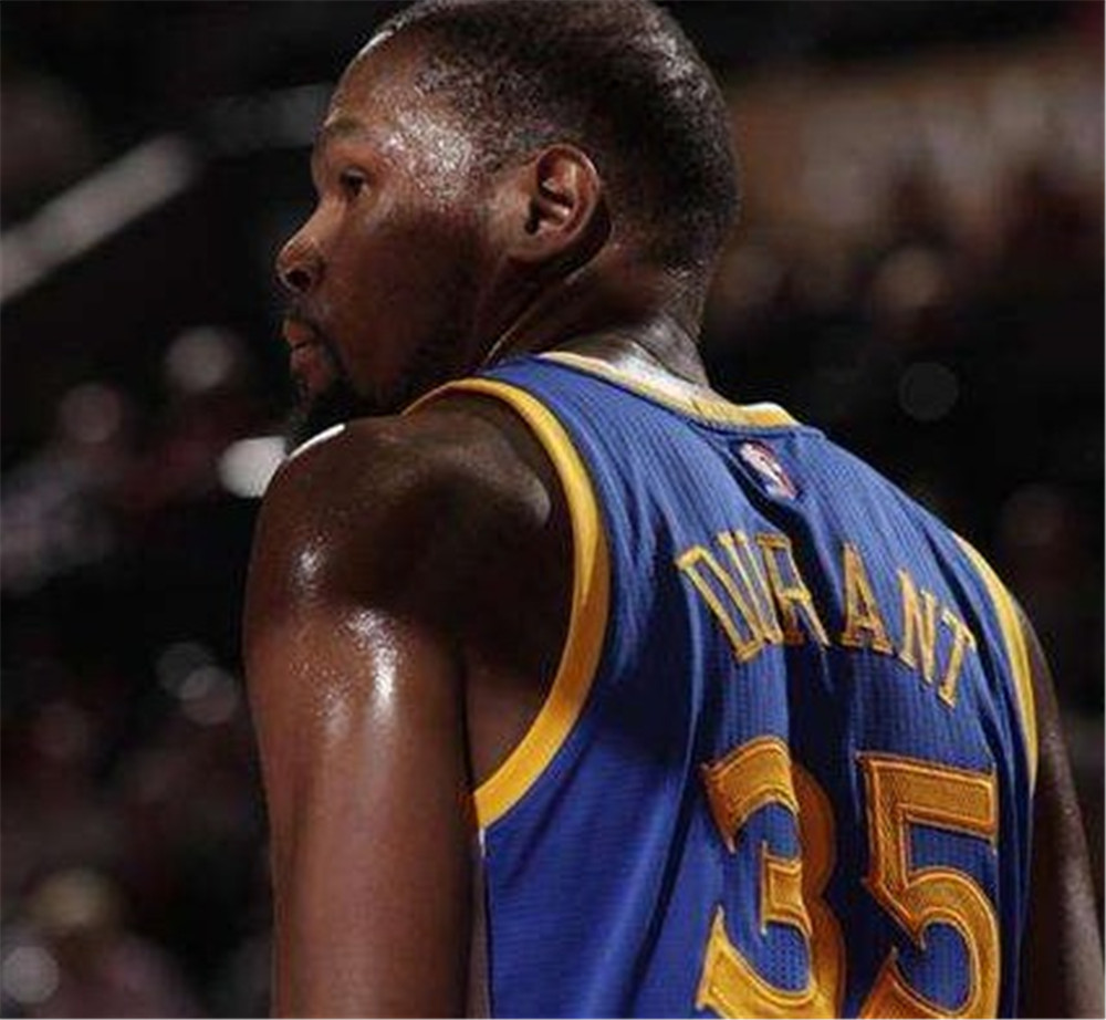 转折点金州勇士再遭质疑，欧超杯清晨攻防权衡，悬念犹存，球队文化再被提及(过渡拳王和拳王的区别)