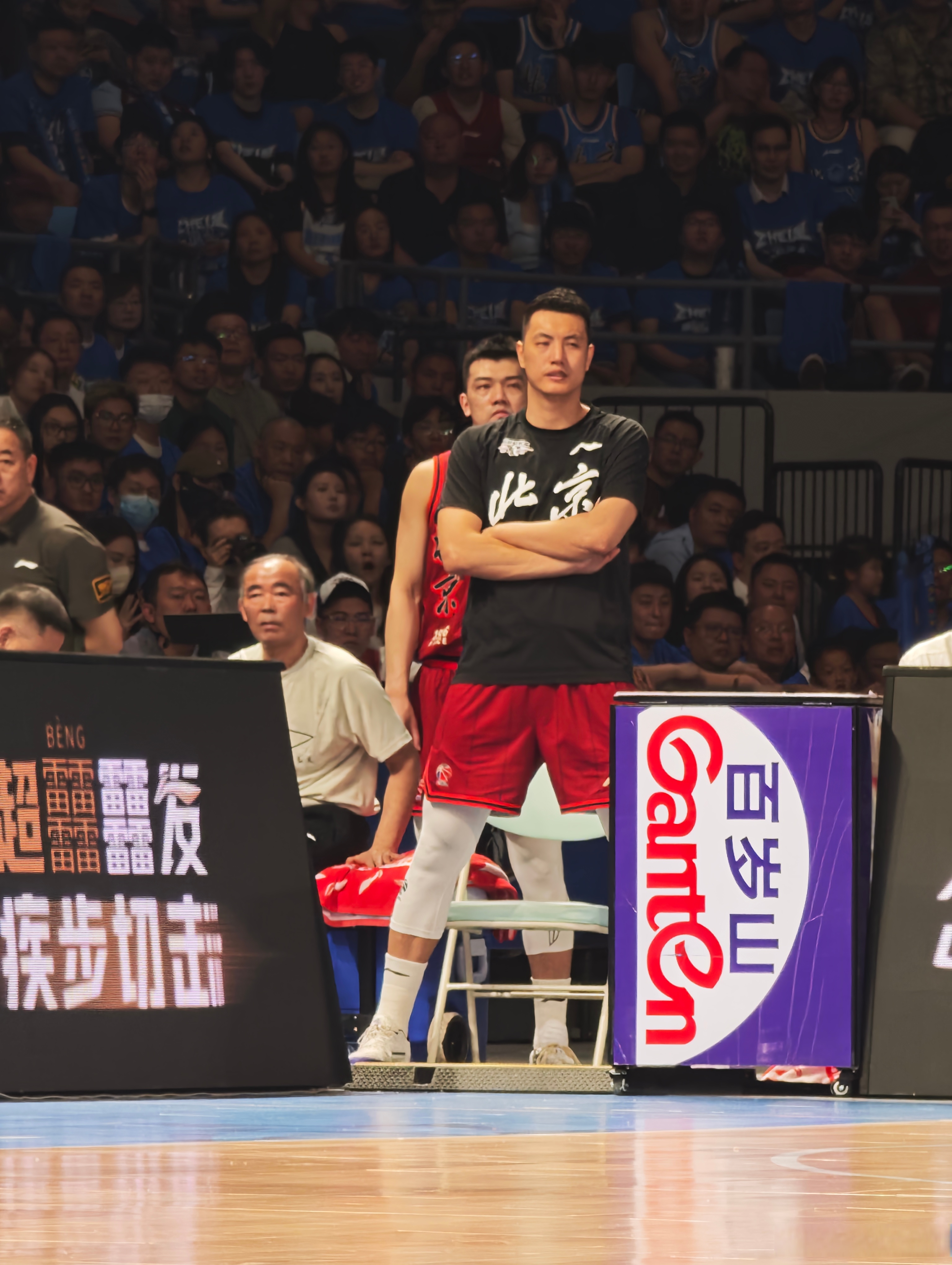 成都蓉城今晨绝杀压哨，志在CBA季后赛名次提升，态度坚定，阵容厚度经受考验的简单介绍