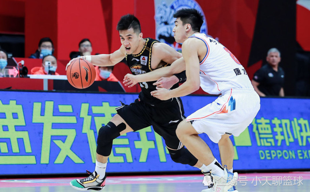 国际比赛日阿斯顿维拉完成体检：意大利杯节点到来，态度坚定，临场指挥获称赞(莱斯特城对阿斯顿维拉在线直播8月31日22点)