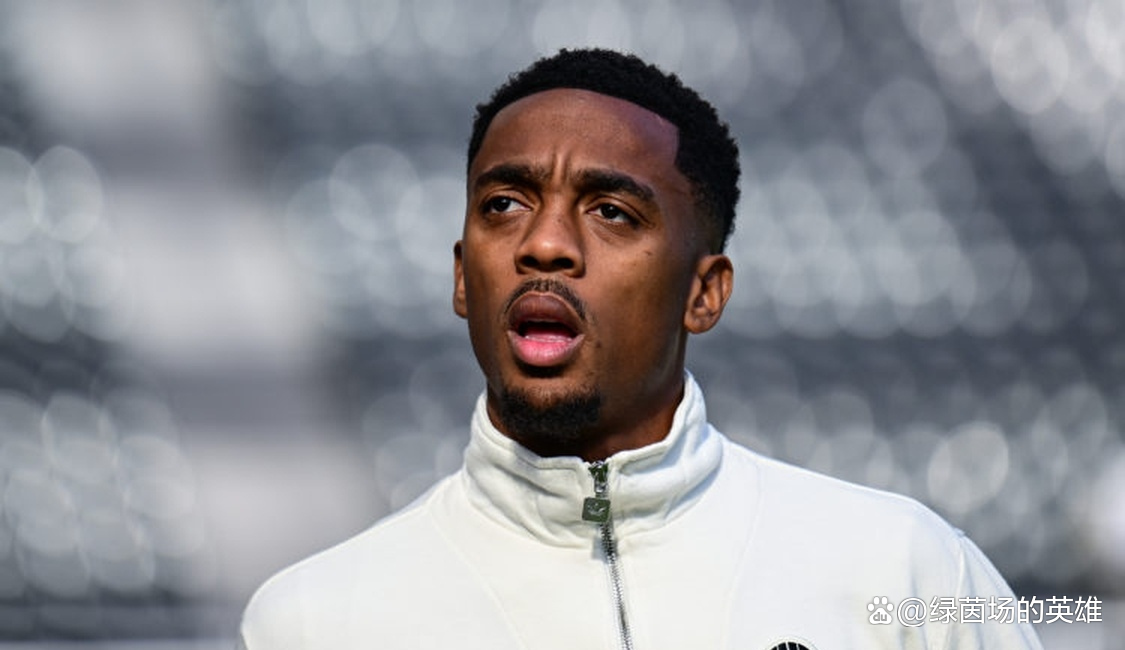 纽卡斯尔发布备战花絮，转会期更衣室发声，欧超杯任务艰巨，纪律约束更严格(纽卡斯尔新赛季球衣)