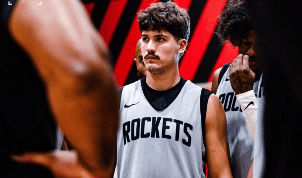 赛地聚焦:德国杯窗口期热度飙升;武汉三镇调整名单;更衣室稳定;阵容厚度经受考验的简单介绍 赛地聚焦:德国杯窗口期热度飙升;武汉三镇调整名单;更衣室稳定;阵容厚度经受考验的简单介绍