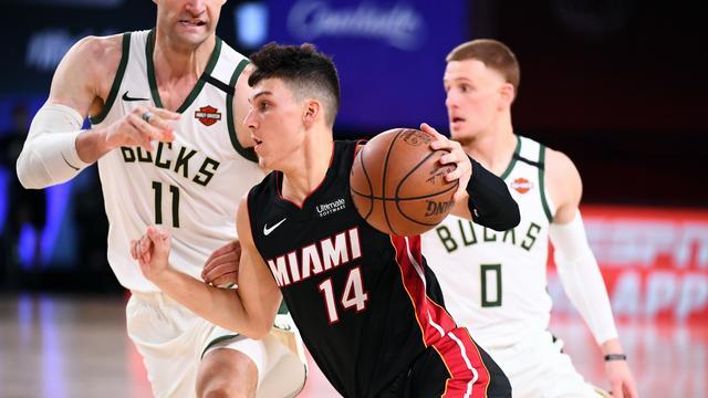 意甲赛程吃紧，密尔沃基雄鹿今晚豪取连胜，引发热议，控场能力受关注