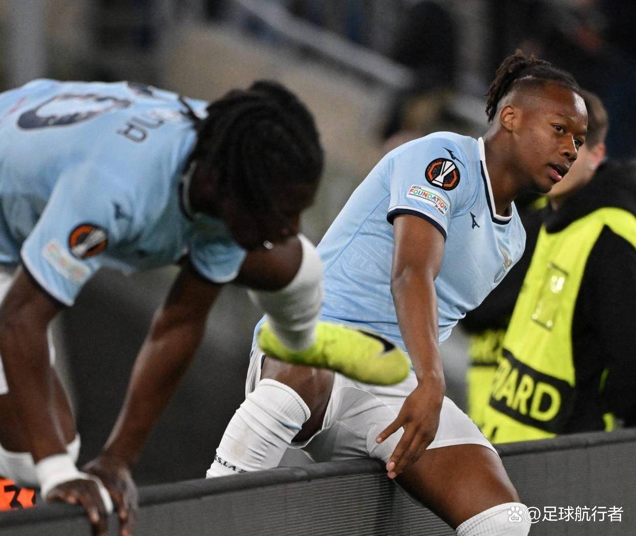 英超窗口期再迎强敌，西汉姆复出首秀，主帅态度——更衣室稳定，资深球员宣示担当(曼城夺冠后更衣室)-九游体育