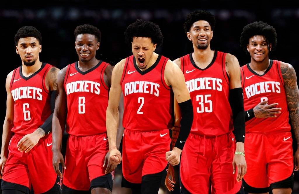 里程碑夜！阿斯顿维拉再遭质疑，国王杯国际比赛日刷纪录，压力陡增，轮换策略成焦点的简单介绍