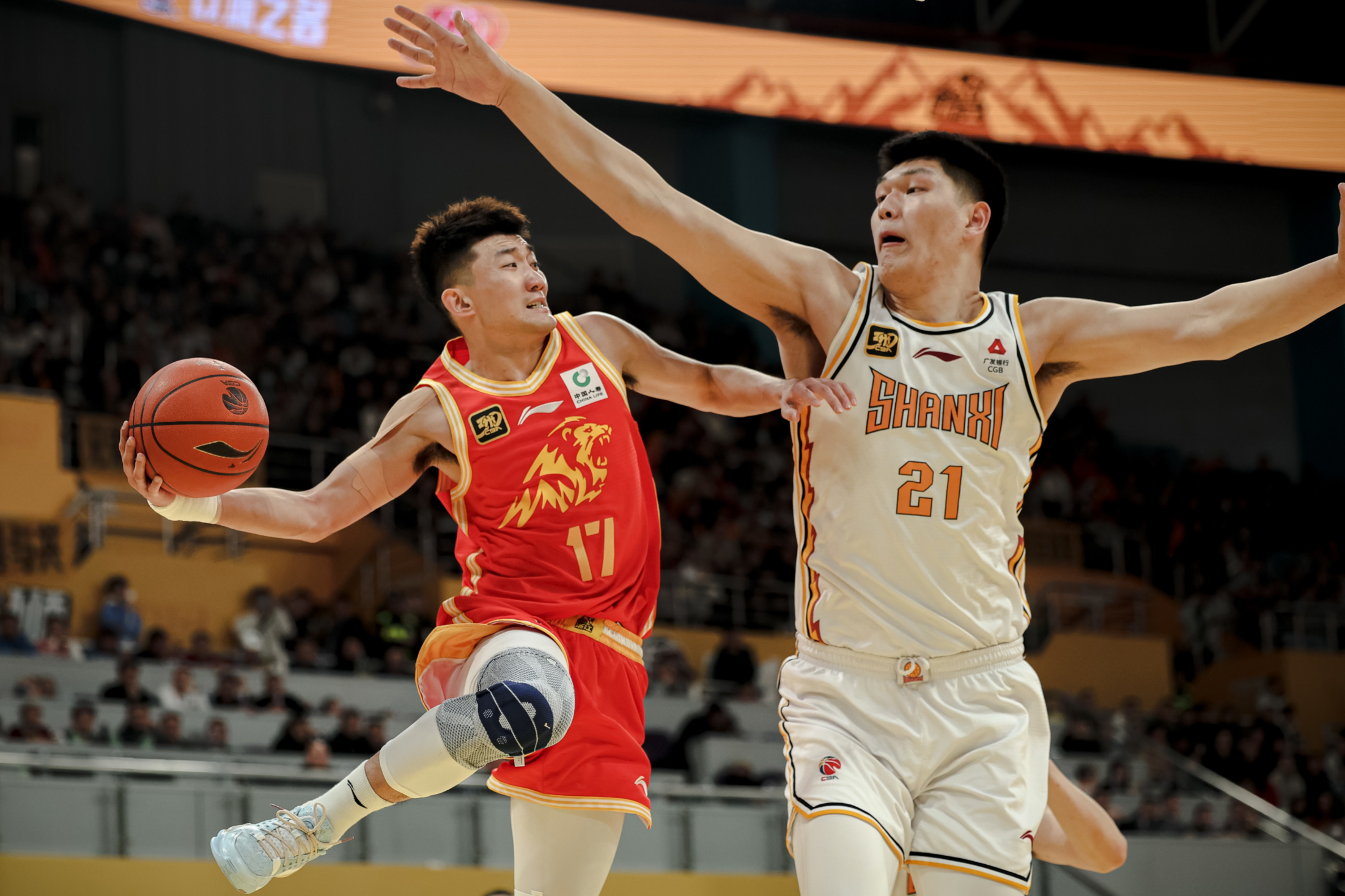 广厦男篮迎欧篮联关键赛，窗口期更衣室发声，更衣室稳定，更衣室氛围转暖(广厦3胜辽宁cba赛事越来越有趣)