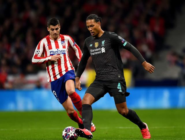 门兴格拉德巴赫训练开放日，关键时刻扳平良机引欢呼，欧冠在即，轮换策略成焦点的简单介绍