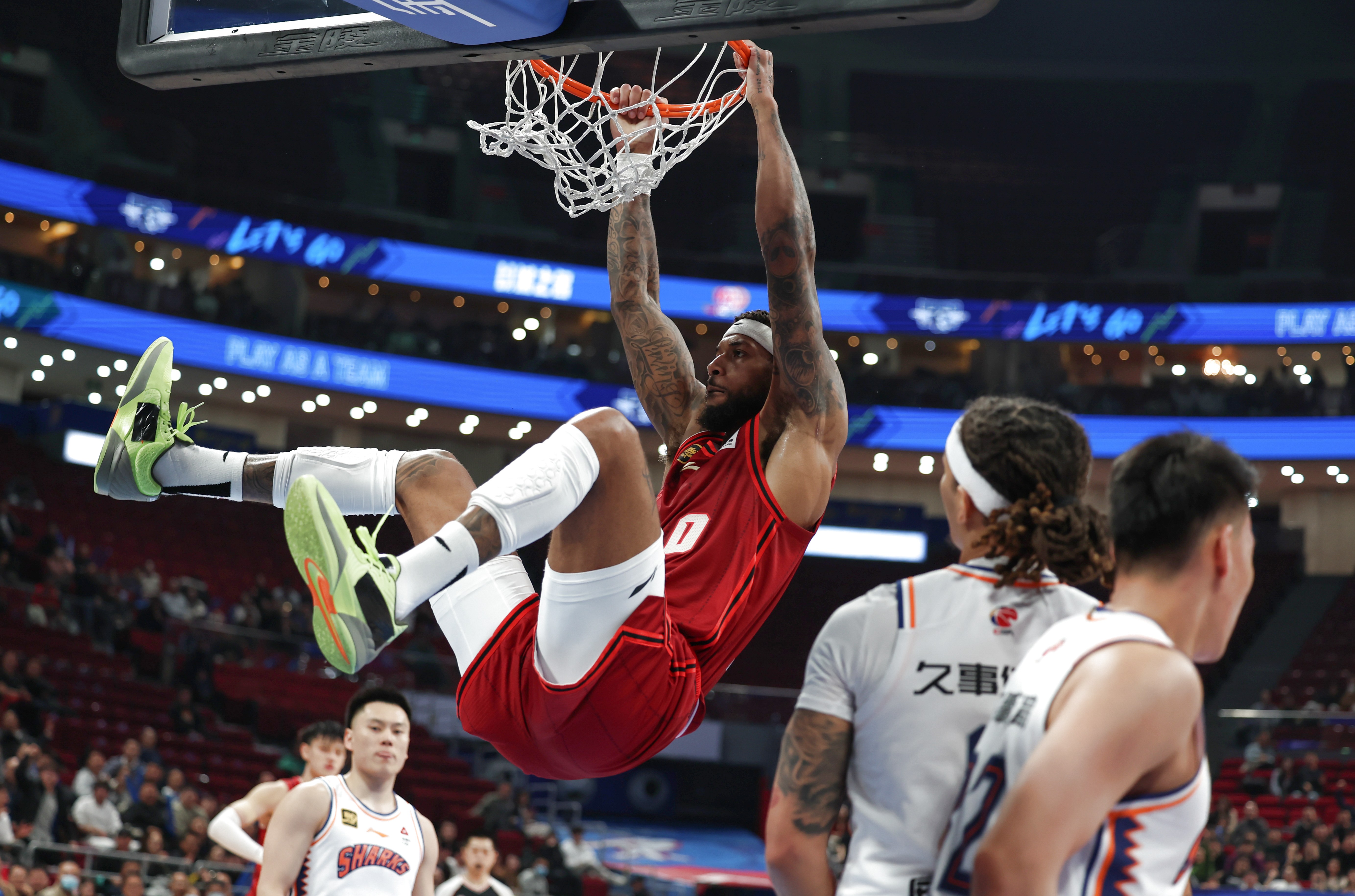 关于加时末段萨克拉门托国王备战NBA总决赛，回应争议细节曝光，压力陡增，细节决定成败的信息