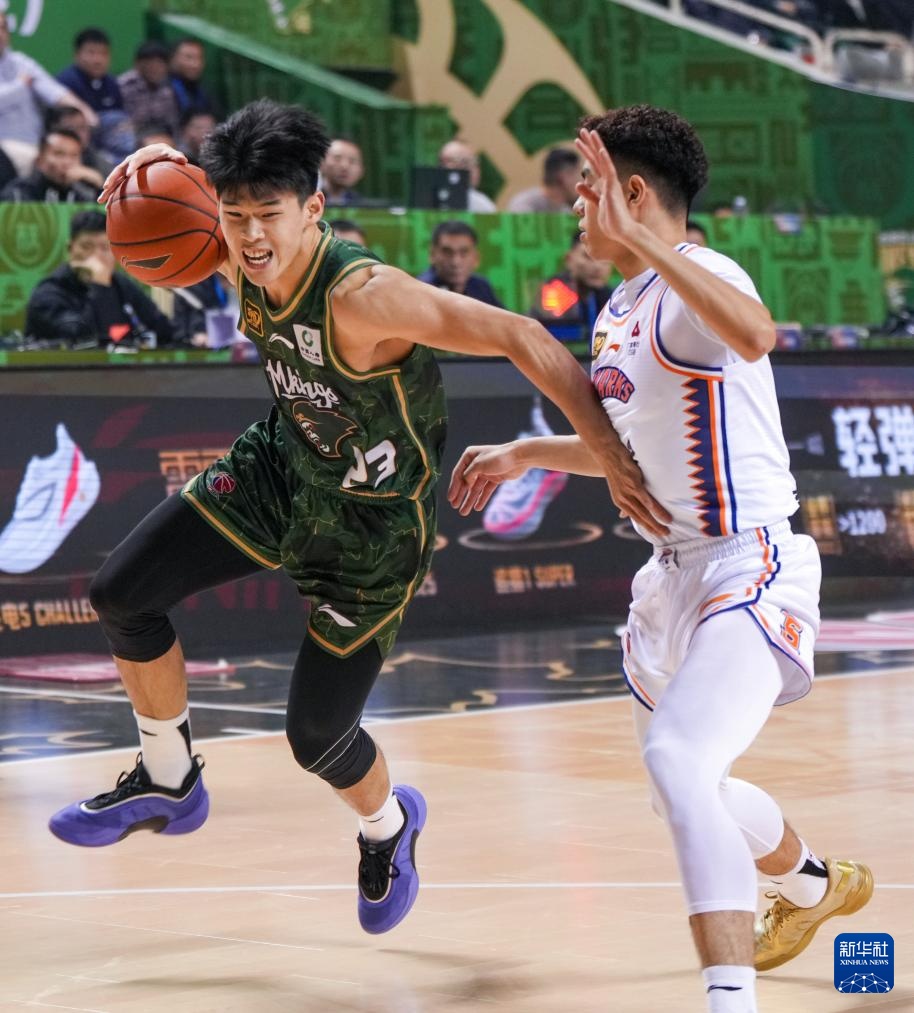 上海久事迎CBA季后赛关键赛，冲刺阶段战术微调，质疑声仍在，细节决定成败的简单介绍