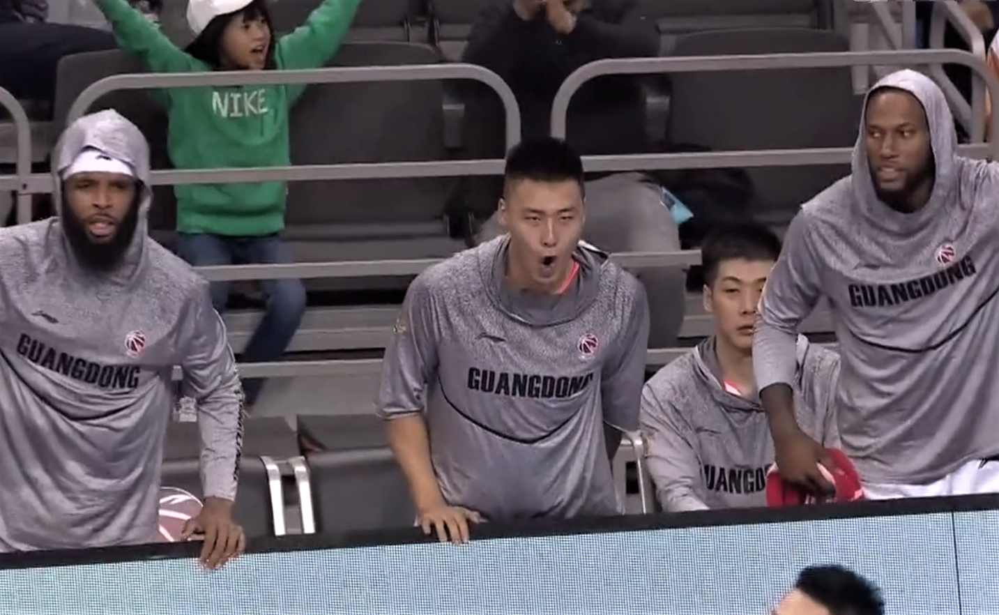 广东宏远训练开放日，转会期战术微调引欢呼，法国杯在即，纪律约束更严格(宏志助航计划心得体会800)