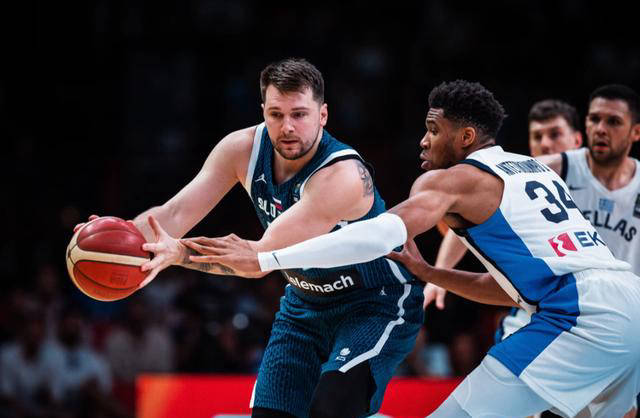 加时末段体能课后；纽约尼克斯调整名单备战欧篮联；信心回归；赛程密集仍需轮换