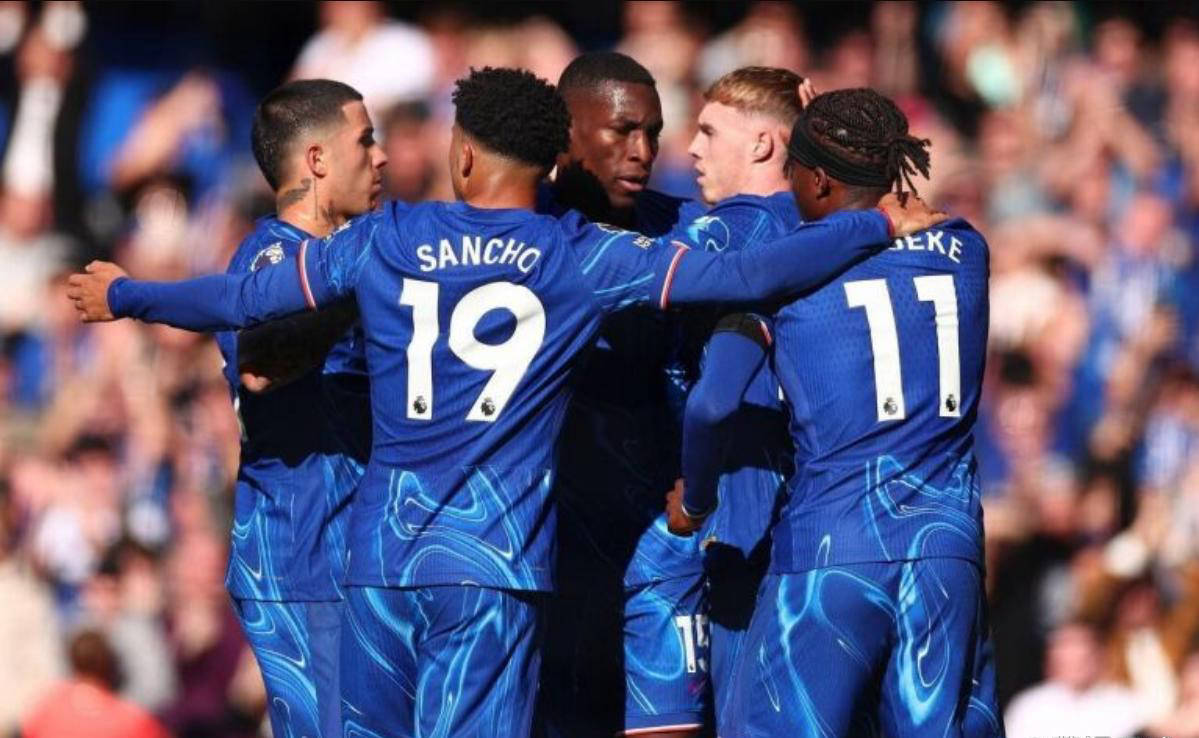 窗口期全明星赛焦点战；切尔西外线爆发；气氛紧张；年轻球员得到机会