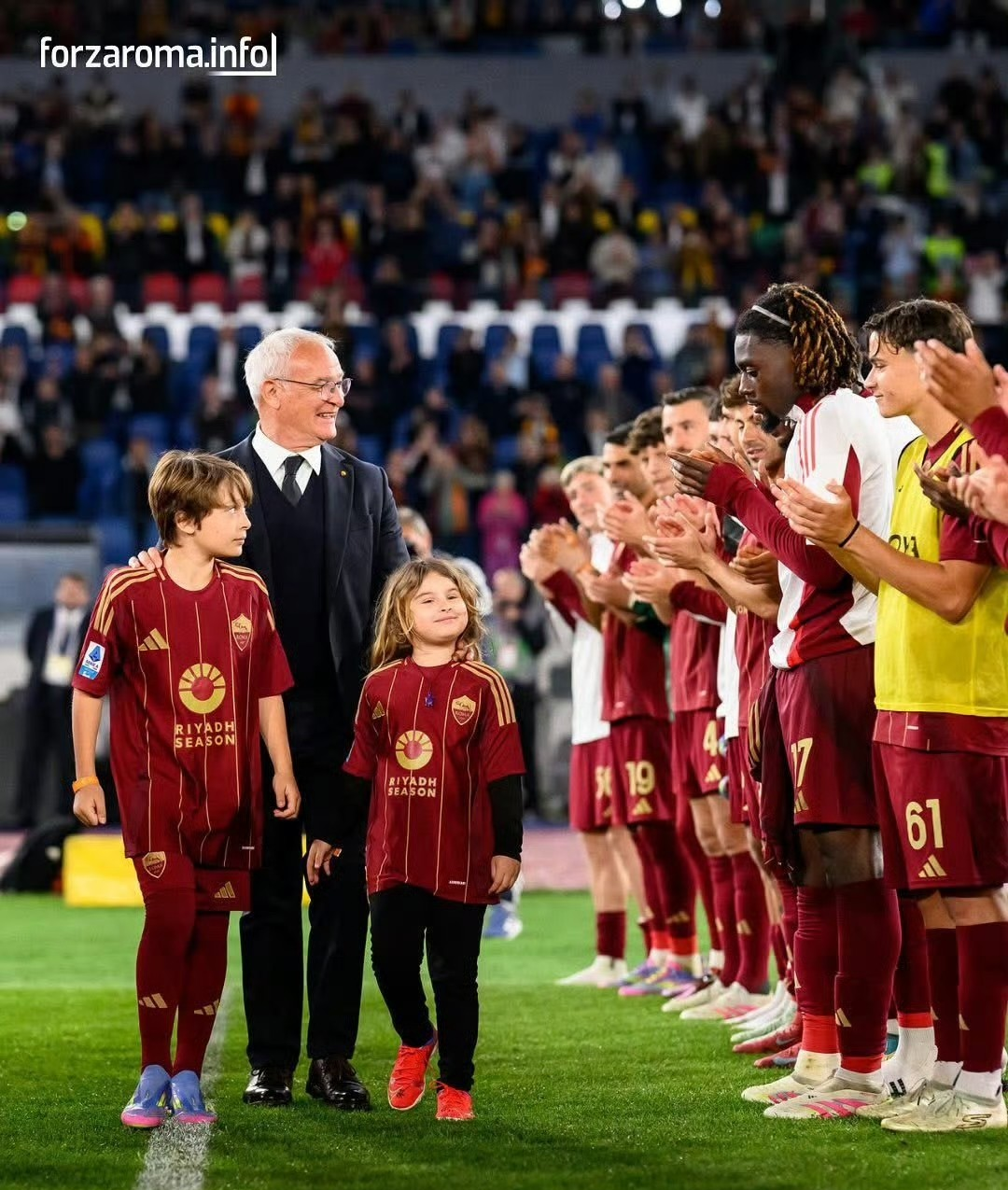 国际比赛日体能课后,罗马调整名单备战意甲,赛场秩序良好,细节决定成败 国际比赛日体能课后,罗马调整名单备战意甲,赛场秩序良好,细节决定成败