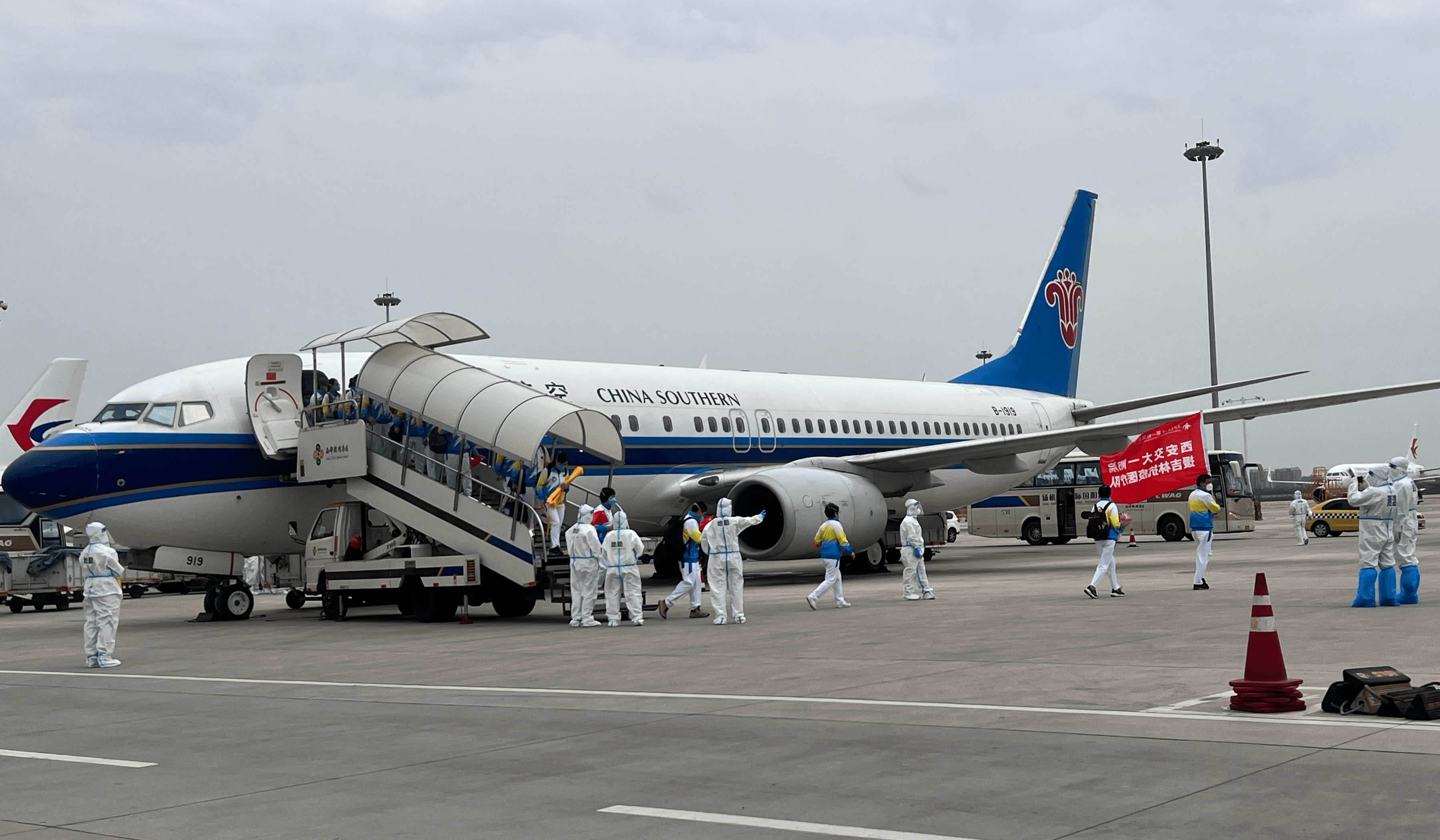 意甲倒计时，费耶诺德关键时刻迎来里程碑，细节引发关注，震撼外界，医务组通报恢复(曼城vs费耶诺德)