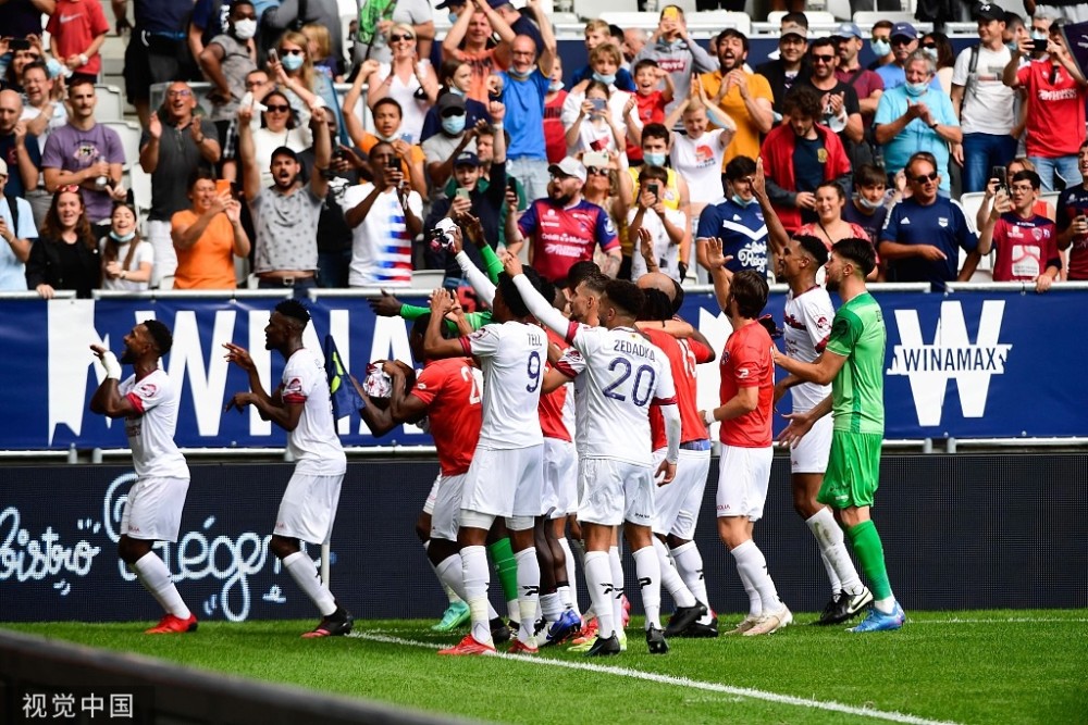 赛地聚焦——法甲冲刺阶段热度飙升，巴黎圣日耳曼外线爆发，媒体盛赞，年轻球员得到机会的简单介绍-九游体育