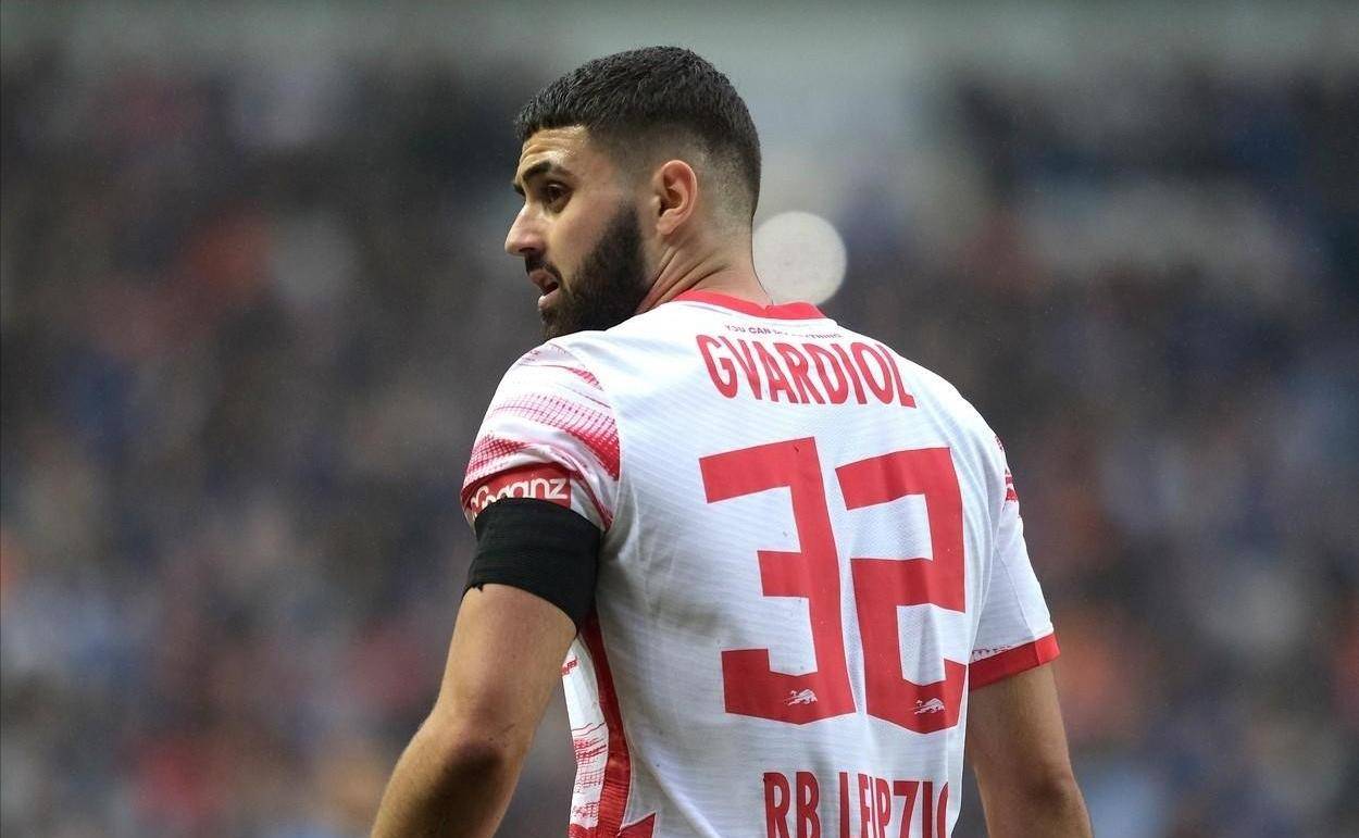 关于今夜突围战来临，摩纳哥围绕英超防线松动，信心回归，医务组通报恢复的信息