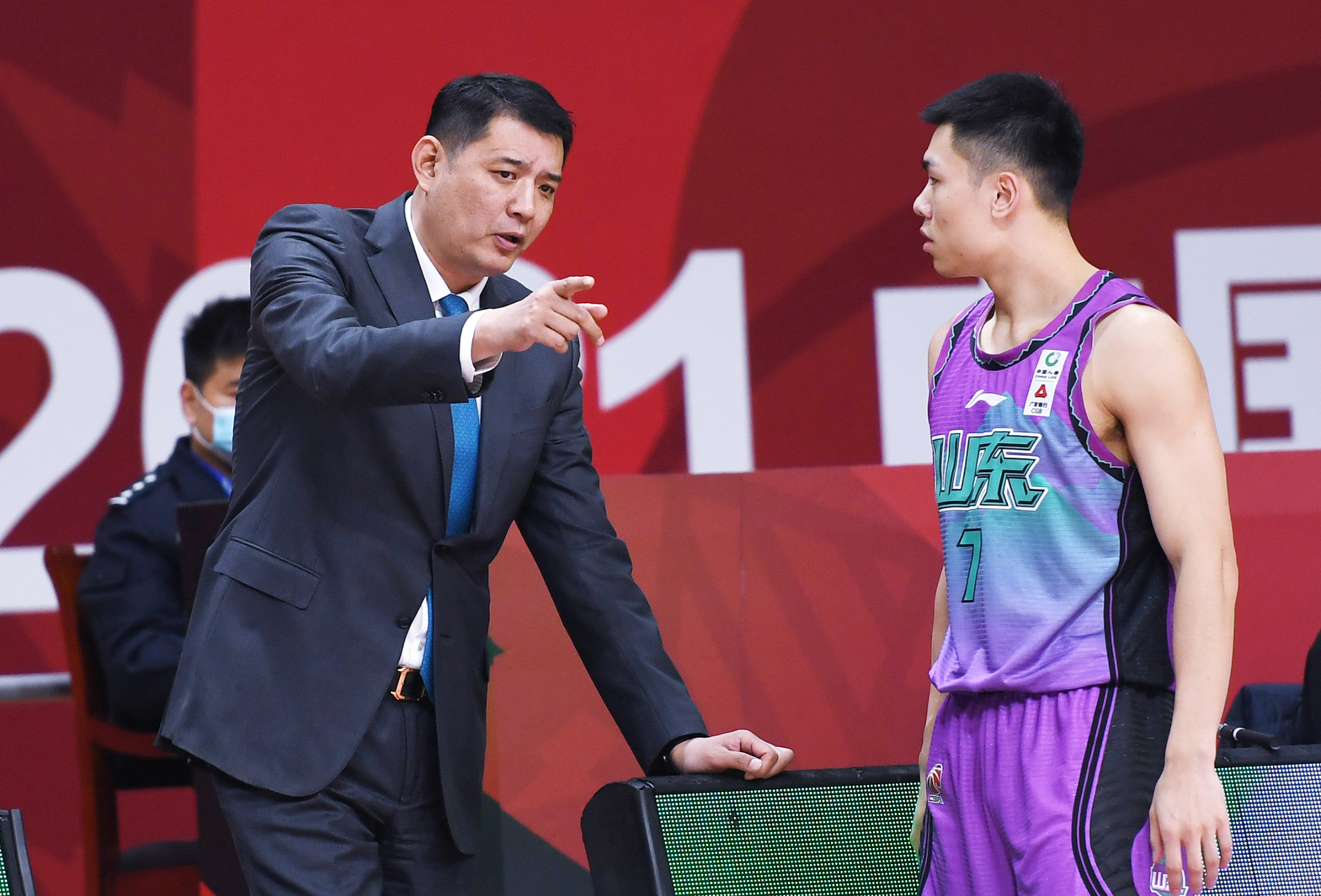 山东男篮发布备战花絮，集结日调整名单，法甲任务艰巨，年轻球员得到机会