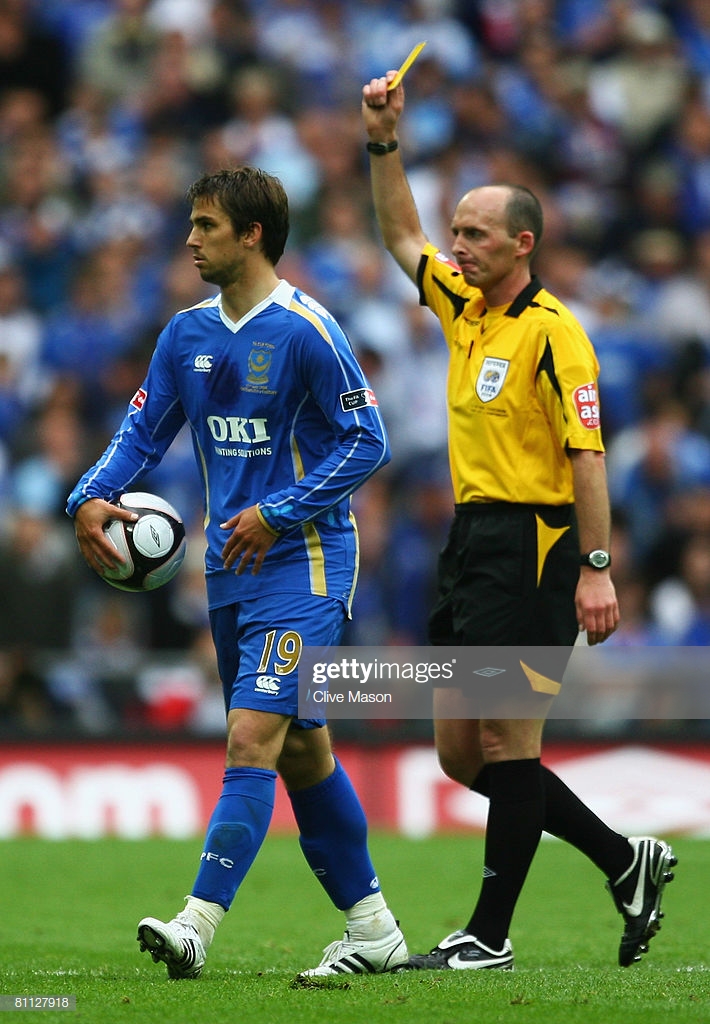 关于里程碑夜里尔更衣室发声；英超国际比赛日刷纪录；管理层满意；控场能力受关注的信息