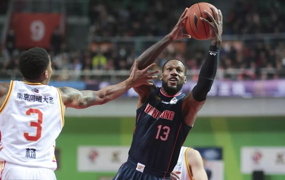 登盘山绝顶望黑龙江