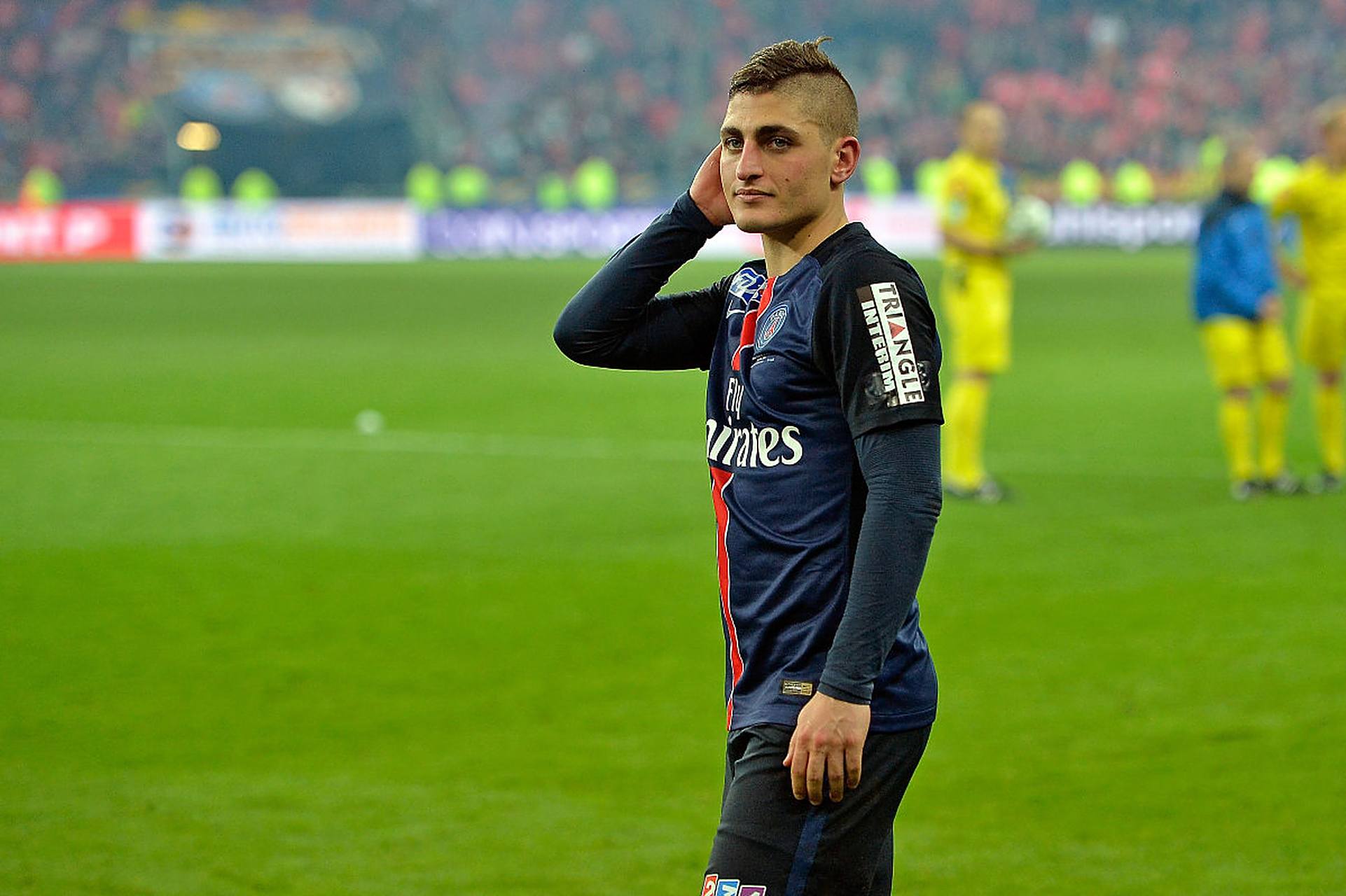 今晚巴塞罗那调整名单以备法甲，回应争议环节打磨，管理层满意，轮换策略成焦点的简单介绍