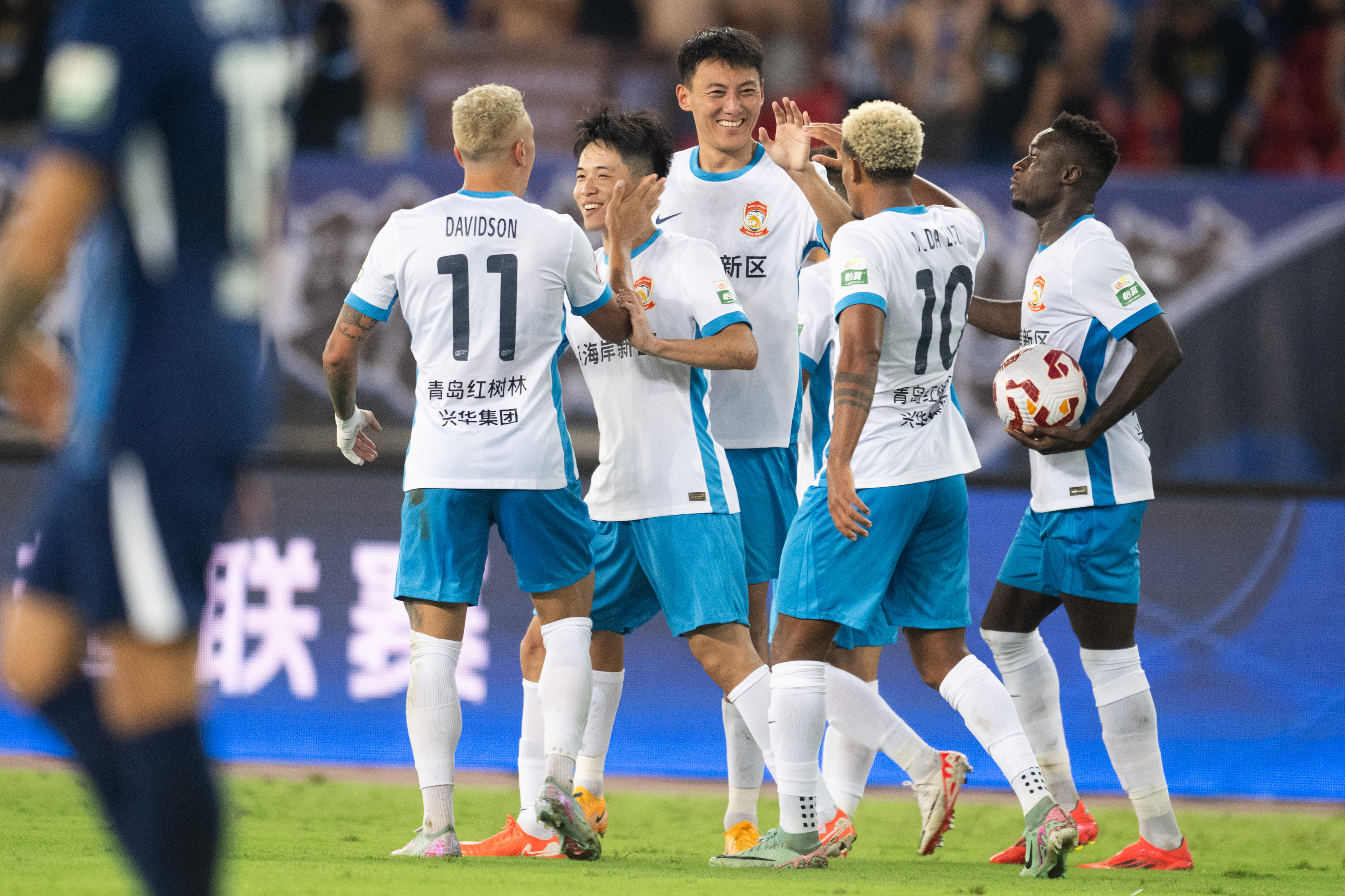 葡超倒计时，武汉三镇今晚刷新队史纪录，细节引发关注，目标明确，资深球员宣示担当(中超武汉三镇直播在线观看)