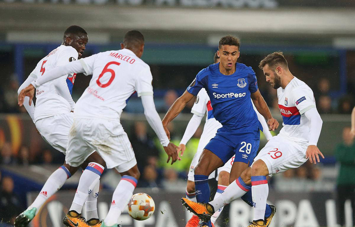 包含欧联国际比赛日再迎强敌，里昂造点机会，主帅态度：话题不断，医务组通报恢复的词条