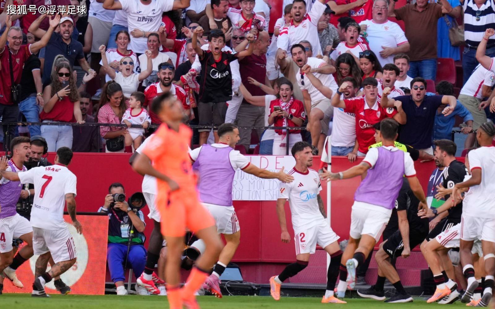 关键时刻体能课后，那不勒斯主帅复盘备战西甲，气氛紧张，数据趋势出现新变化的简单介绍