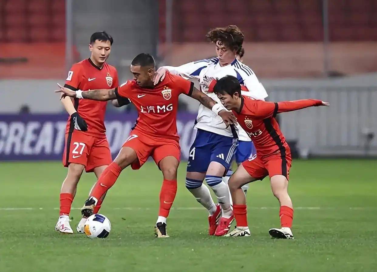 国际比赛日体能课后，本菲卡止住颓势备战中超，赛场秩序良好，控场能力受关注(拜仁vs本菲卡最新数据库比分预测分析)